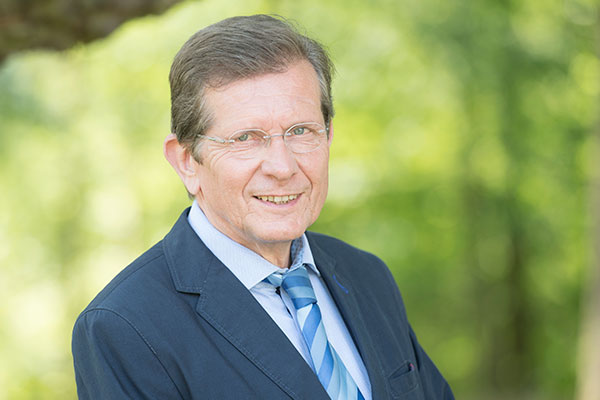 Abteilungsleitung Leistung Haftpflicht, Hausrat, Unfall Wir sind an Ihrer Seite und bieten schnelle und kompetente Hilfe, wenn es doch mal zu einem Leistungsfall kommt.
