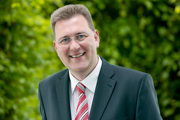 Vorstand Die solide und nachhaltige Finanzpolitik der Uelzener bildet die wirtschaftliche Basis für unseren kontinuierlichen Unternehmenserfolg.